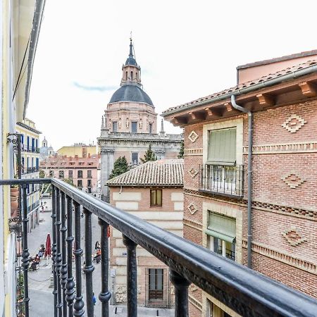 Apartamento Cava Baja Alquiler Temporal マドリード エクステリア 写真